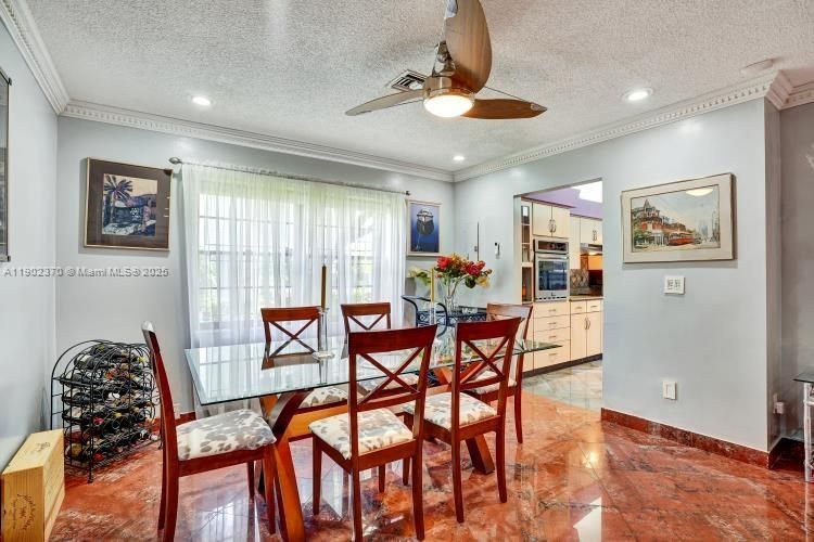 For Sale: $639,900 (3 beds, 3 baths, 1748 Square Feet)