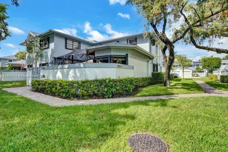 For Sale: $639,900 (3 beds, 3 baths, 1748 Square Feet)