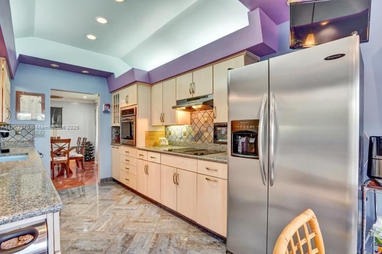 For Sale: $639,900 (3 beds, 3 baths, 1748 Square Feet)