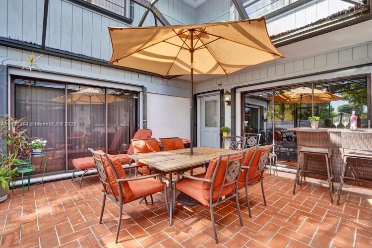 For Sale: $639,900 (3 beds, 3 baths, 1748 Square Feet)