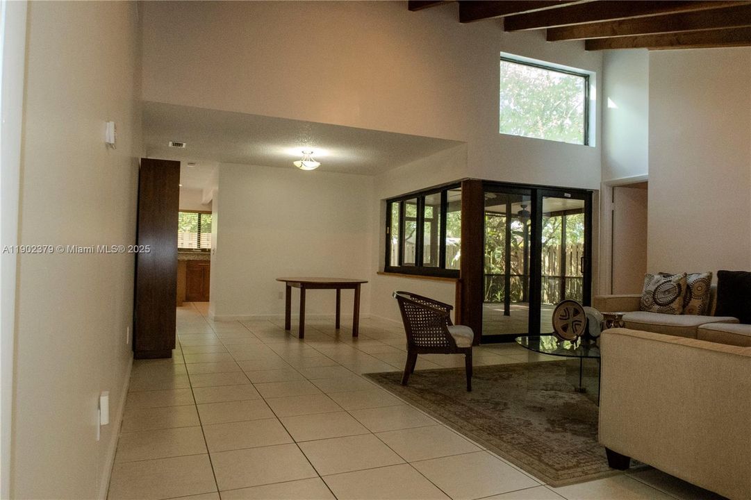 Active With Contract: $559,000 (2 beds, 2 baths, 1524 Square Feet)