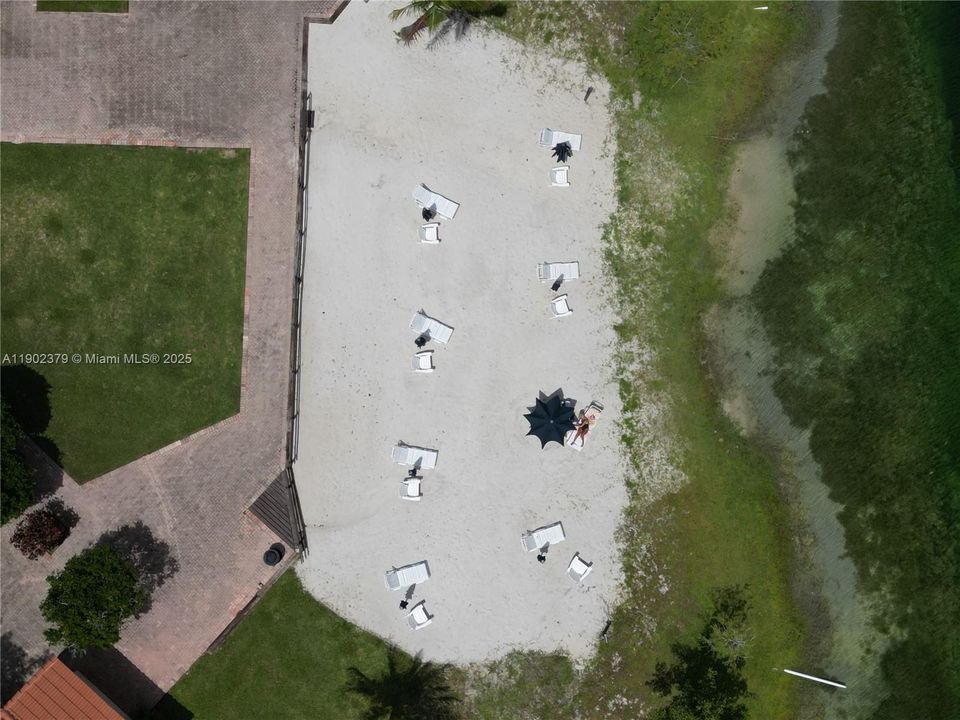 Active With Contract: $559,000 (2 beds, 2 baths, 1524 Square Feet)