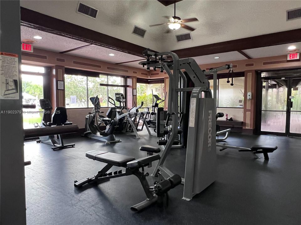 Active With Contract: $559,000 (2 beds, 2 baths, 1524 Square Feet)