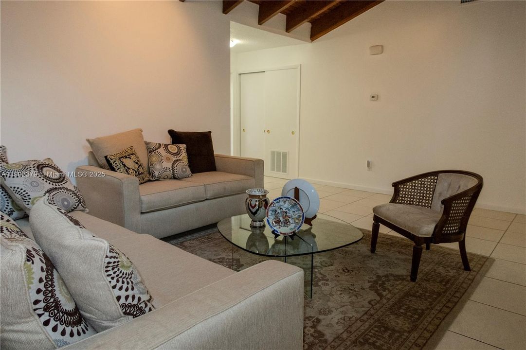 Active With Contract: $559,000 (2 beds, 2 baths, 1524 Square Feet)