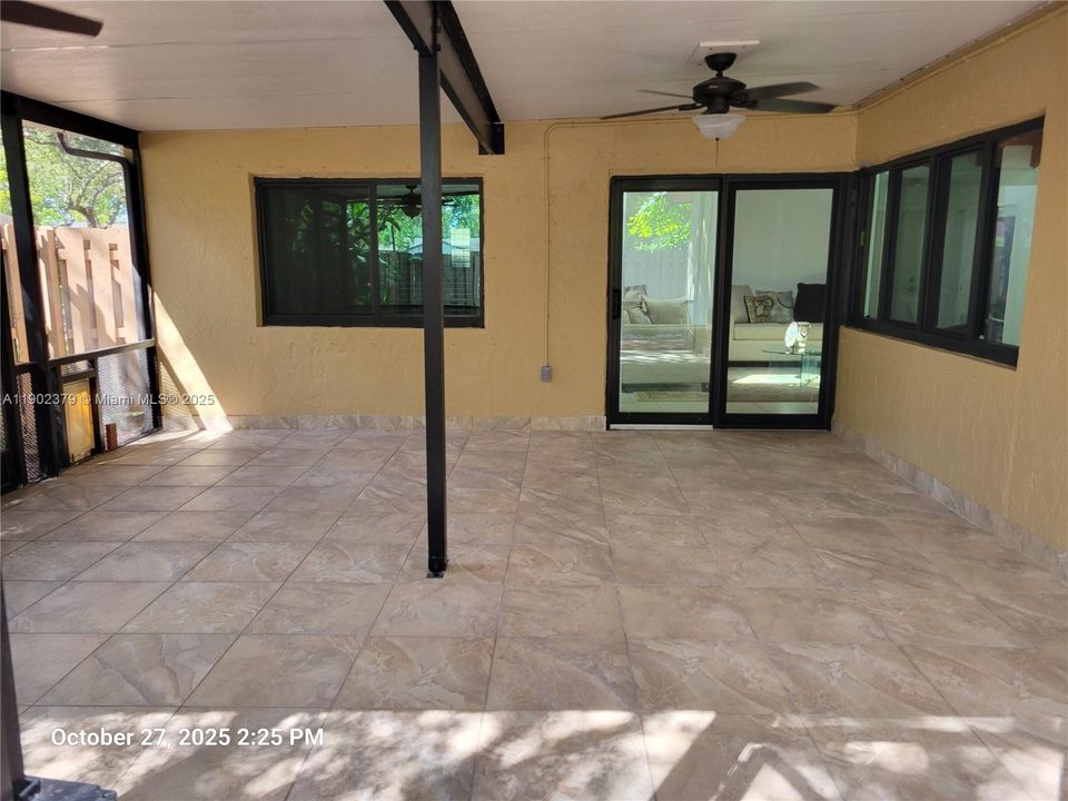 Active With Contract: $559,000 (2 beds, 2 baths, 1524 Square Feet)