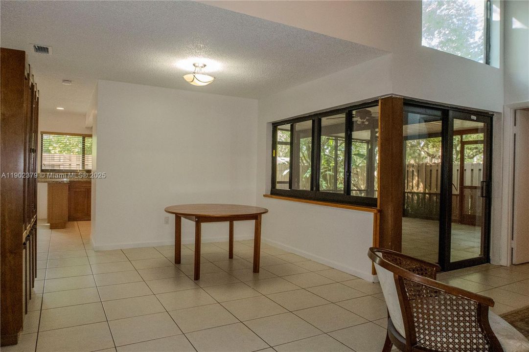 Active With Contract: $559,000 (2 beds, 2 baths, 1524 Square Feet)