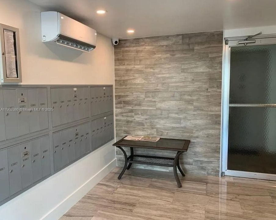 For Rent: $1,850 (1 beds, 1 baths, 850 Square Feet)