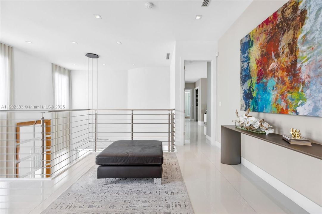 En Venta: $2,050,000 (5 camas, 5 baños, 3537 Pies cuadrados)