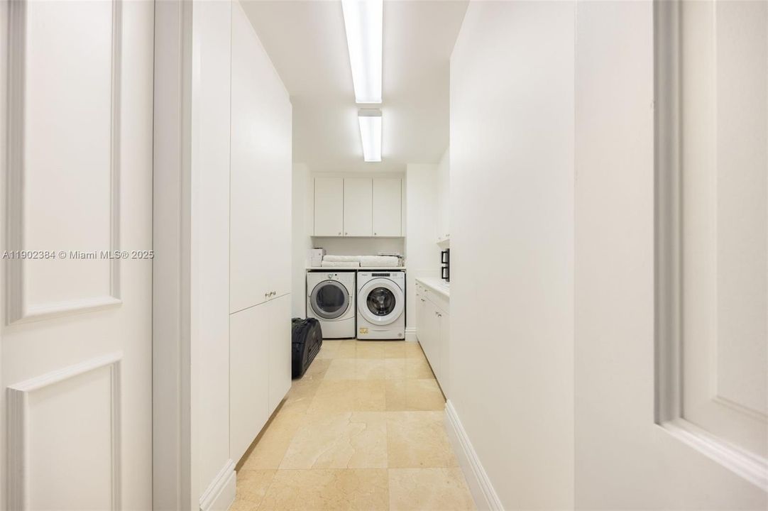 出租: $23,500 (2 贝兹, 2 浴室, 2009 平方英尺)