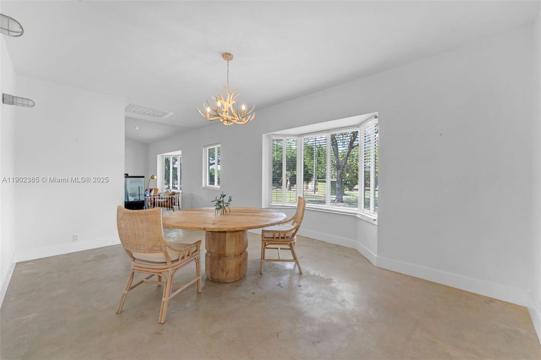 Active With Contract: $1,495,000 (4 beds, 3 baths, 2841 Square Feet)