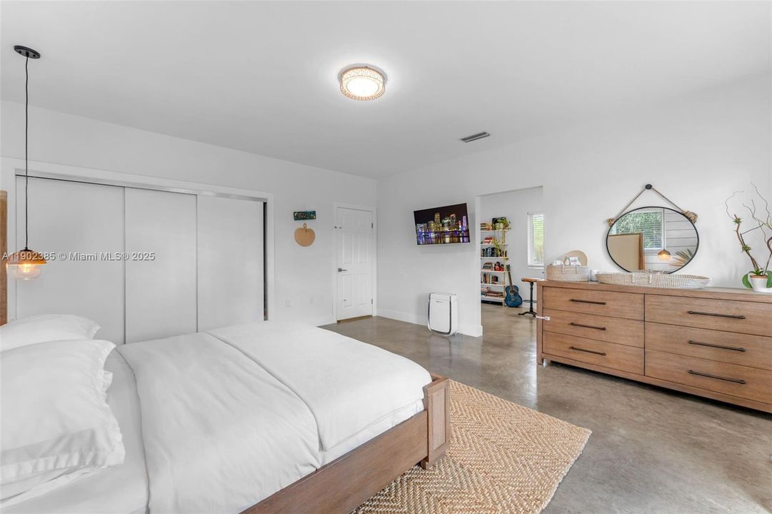 Active With Contract: $1,495,000 (4 beds, 3 baths, 2841 Square Feet)