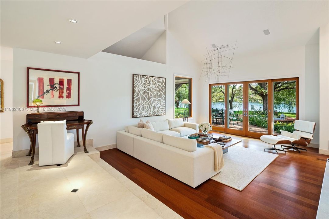 На продажу: $12,949,000 (5 спален, 6 ванн, 6239 Квадратных фут)