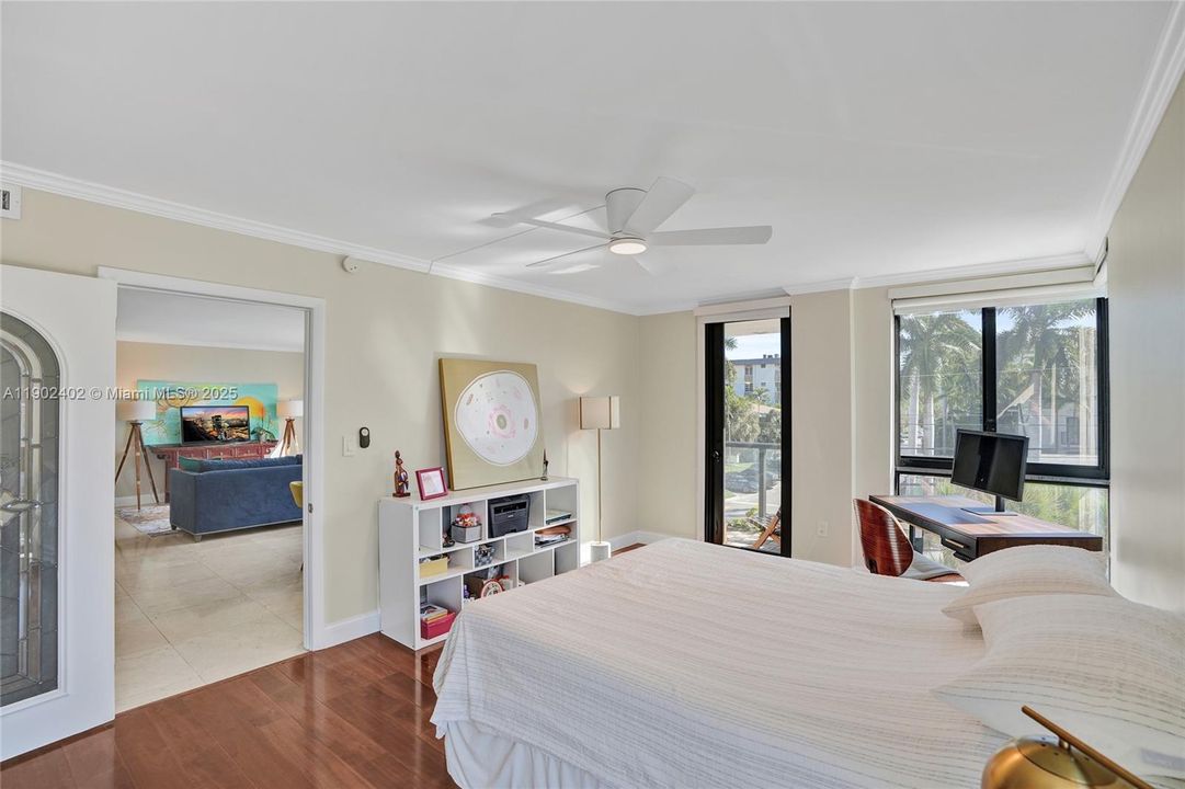 Recently Rented: $3,700 (2 beds, 2 baths, 1050 Square Feet)