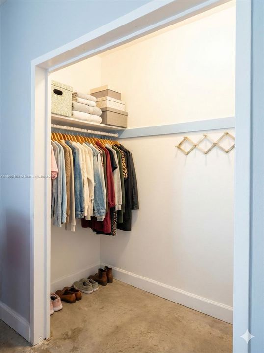 For Sale: $257,000 (0 beds, 1 baths, 580 Square Feet)