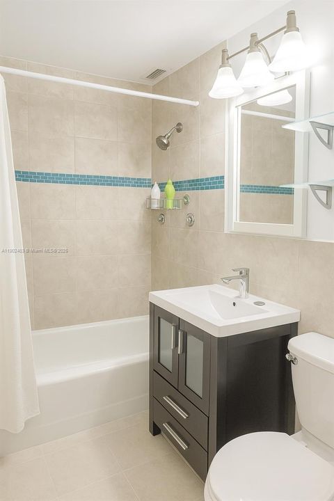 For Sale: $257,000 (0 beds, 1 baths, 580 Square Feet)