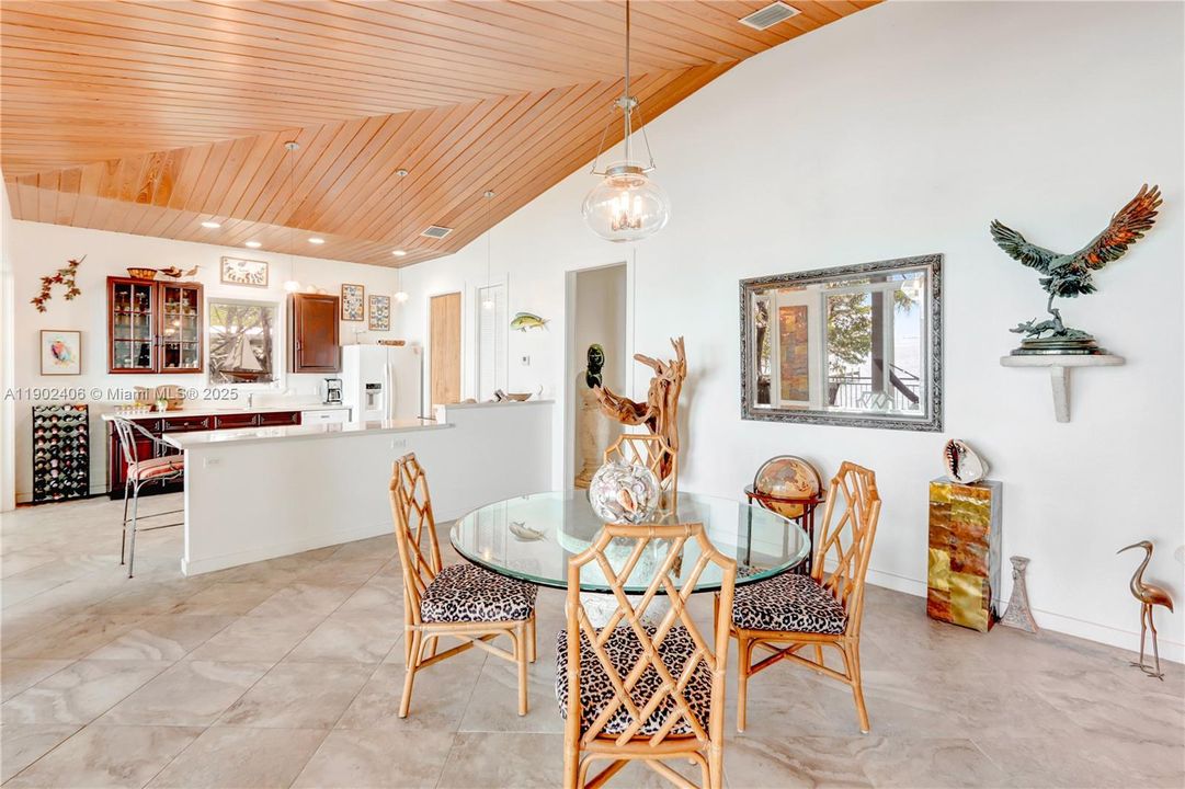 For Sale: $4,450,000 (3 beds, 2 baths, 2025 Square Feet)