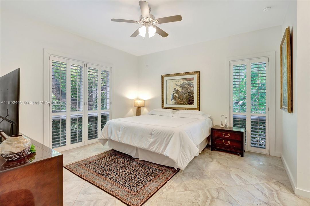 For Sale: $4,450,000 (3 beds, 2 baths, 2025 Square Feet)