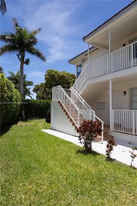 For Rent: $1,900 (1 beds, 1 baths, 5549 Square Feet)