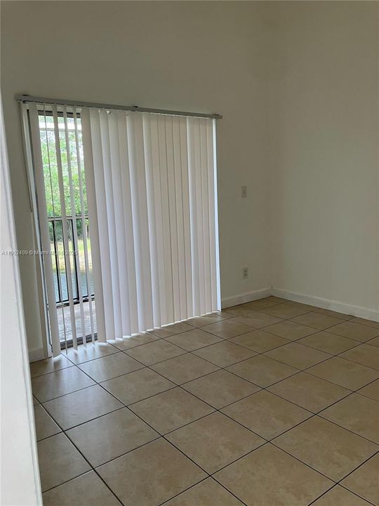 Recently Rented: $2,100 (2 beds, 2 baths, 807 Square Feet)