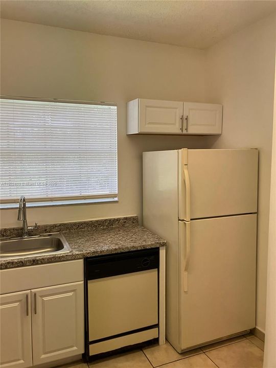 Recently Rented: $2,100 (2 beds, 2 baths, 807 Square Feet)