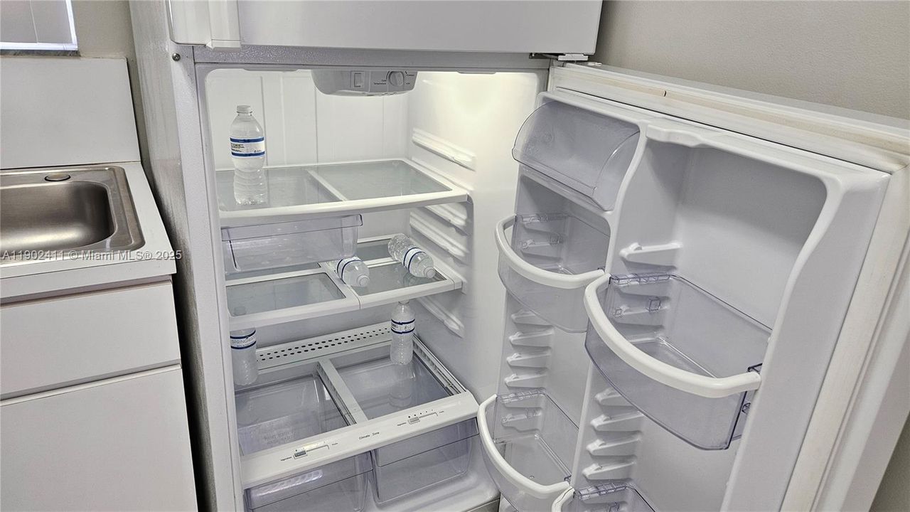 For Rent: $2,500 (2 beds, 2 baths, 1020 Square Feet)