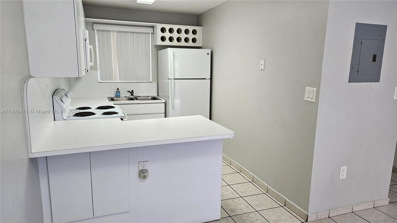 For Rent: $2,500 (2 beds, 2 baths, 1020 Square Feet)