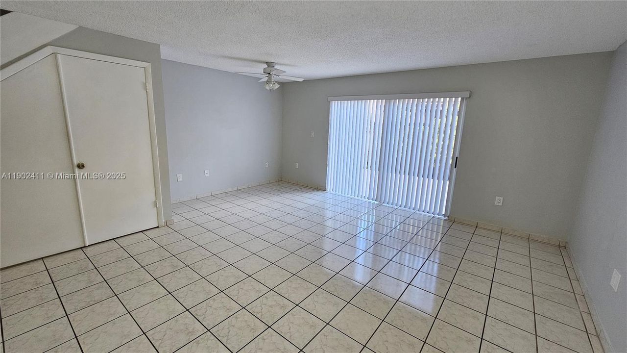 For Rent: $2,500 (2 beds, 2 baths, 1020 Square Feet)