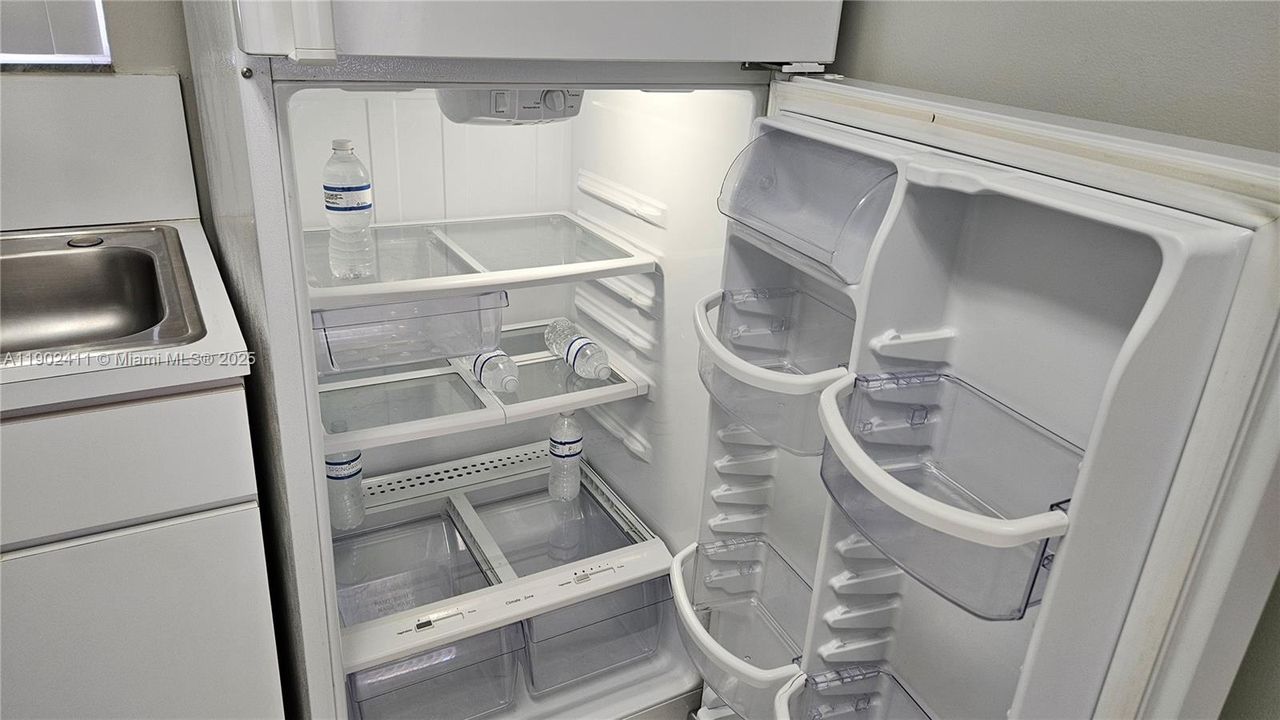 For Rent: $2,500 (2 beds, 2 baths, 1020 Square Feet)