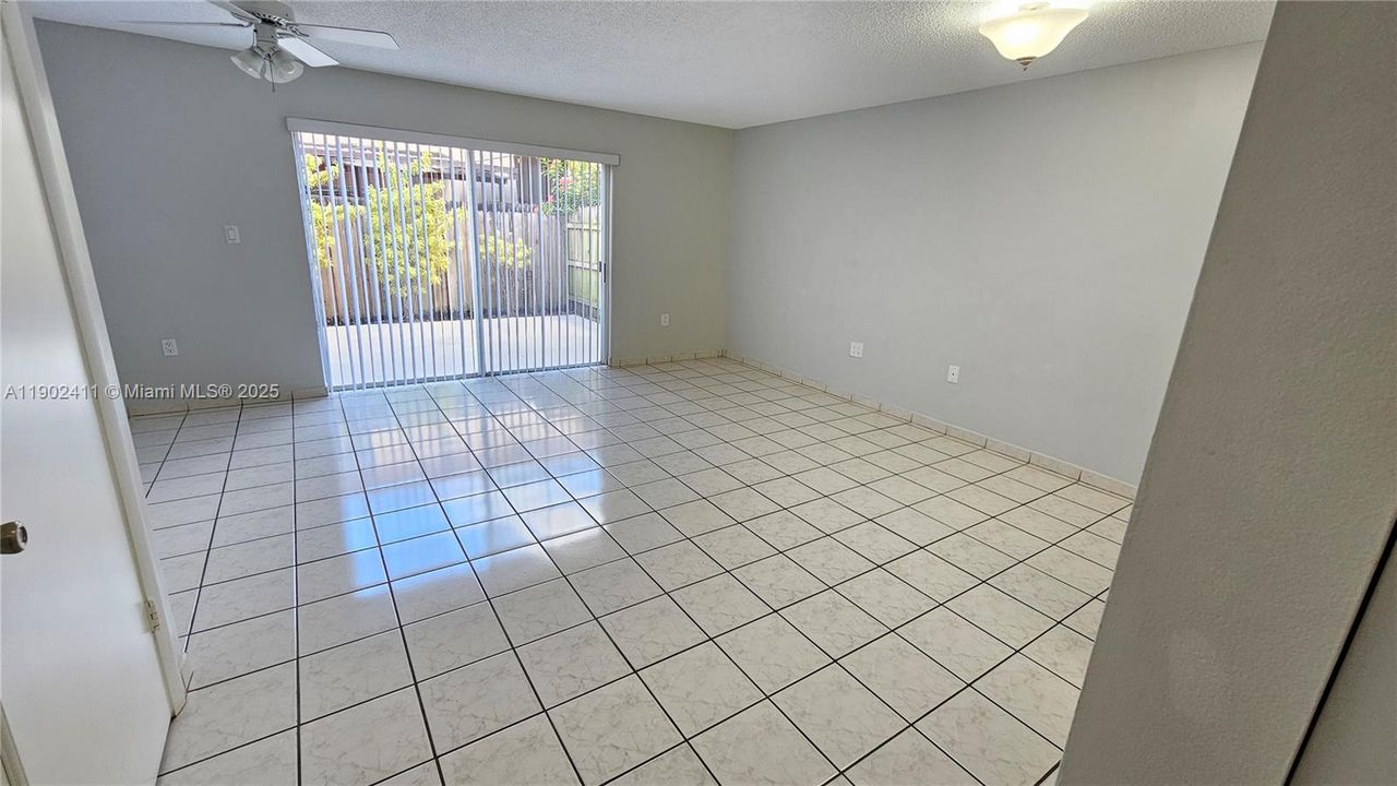 For Rent: $2,500 (2 beds, 2 baths, 1020 Square Feet)