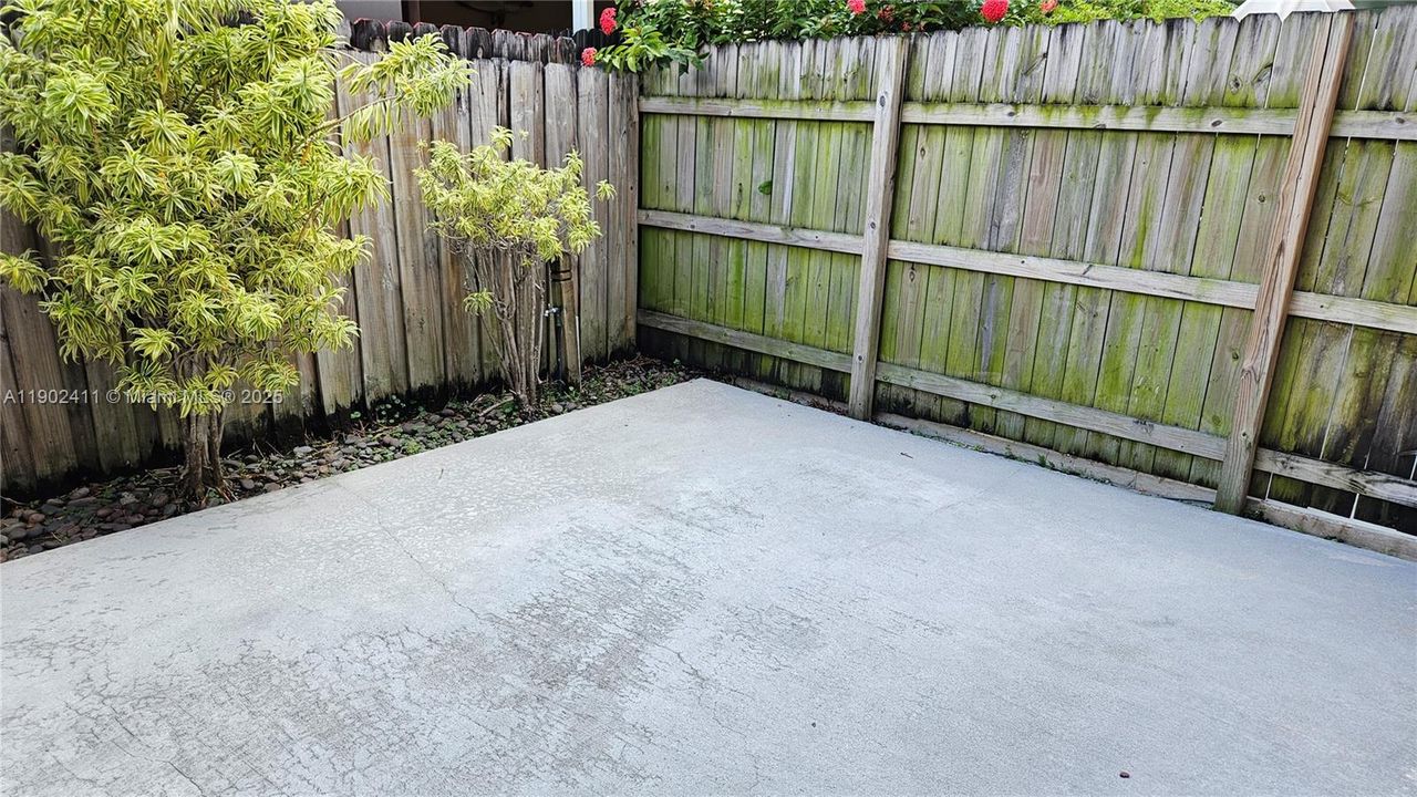 For Rent: $2,500 (2 beds, 2 baths, 1020 Square Feet)