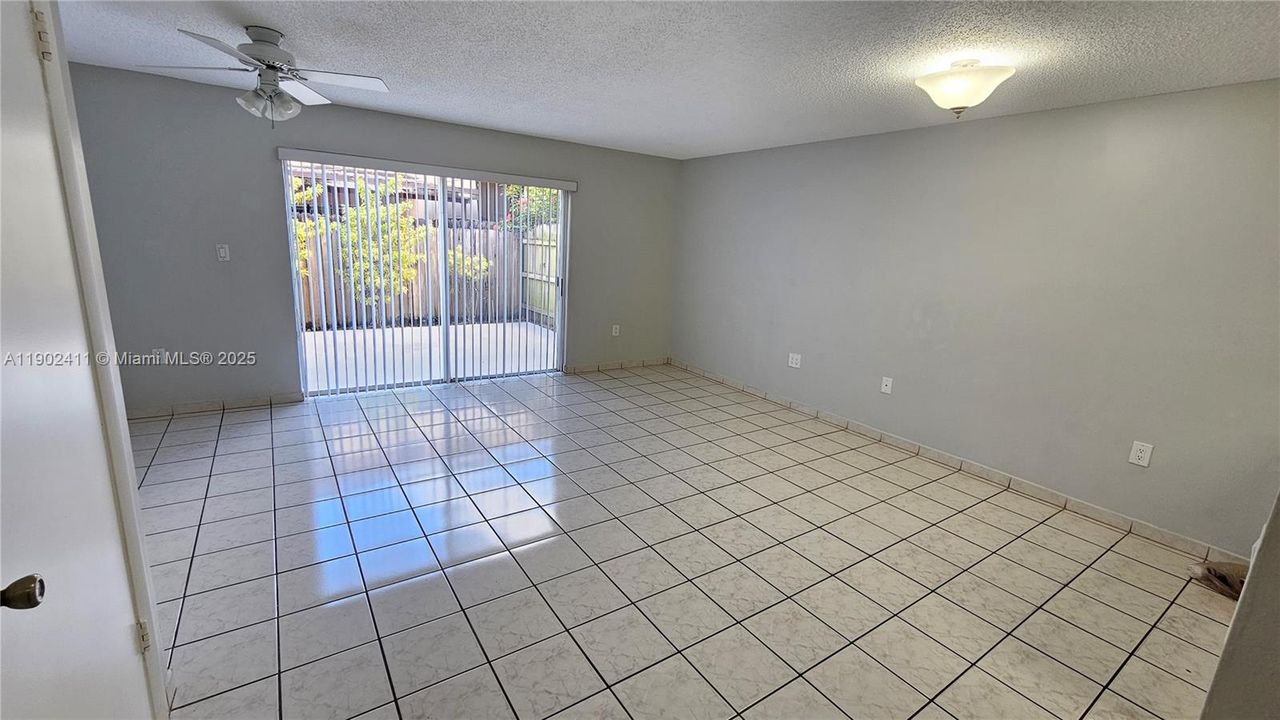 For Rent: $2,500 (2 beds, 2 baths, 1020 Square Feet)