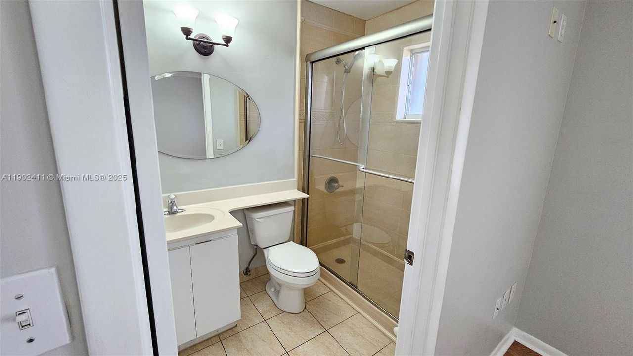 For Rent: $2,500 (2 beds, 2 baths, 1020 Square Feet)