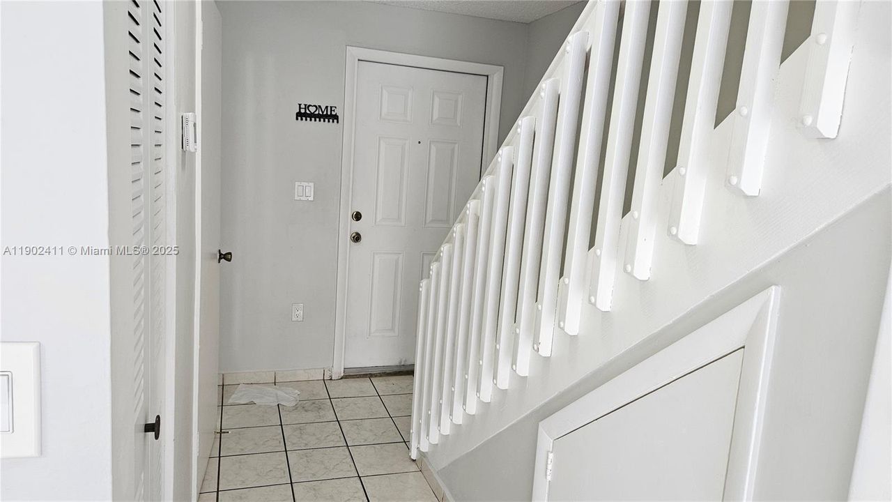 For Rent: $2,500 (2 beds, 2 baths, 1020 Square Feet)