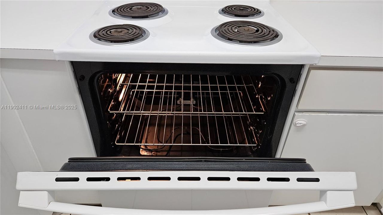 For Rent: $2,500 (2 beds, 2 baths, 1020 Square Feet)