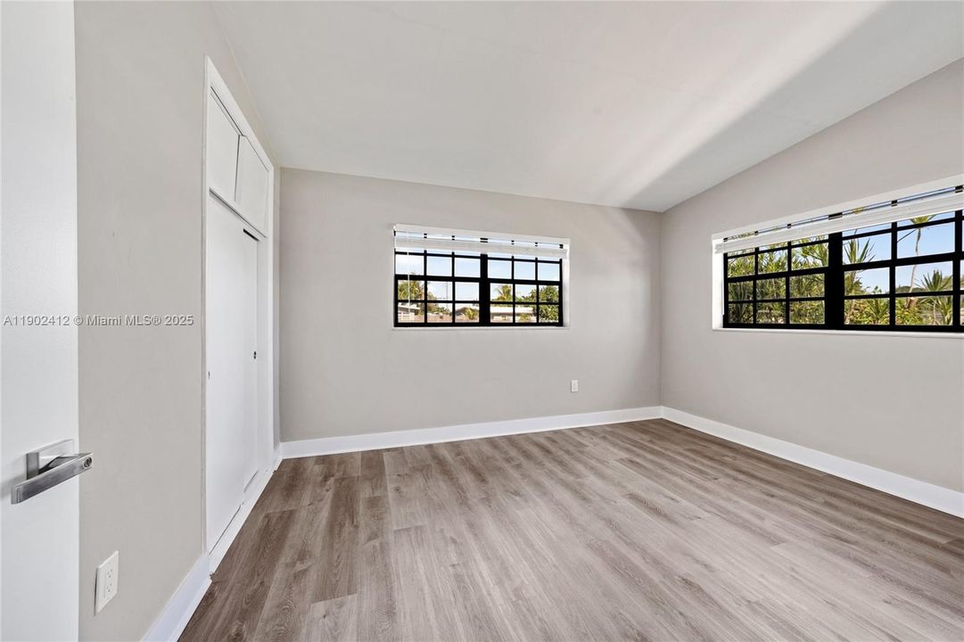 For Sale: $509,900 (4 beds, 2 baths, 1472 Square Feet)