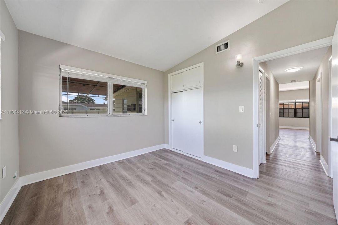 For Sale: $509,900 (4 beds, 2 baths, 1472 Square Feet)