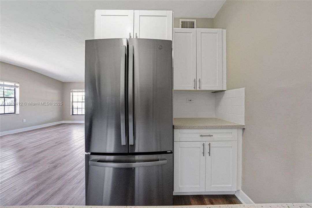 For Sale: $509,900 (4 beds, 2 baths, 1472 Square Feet)