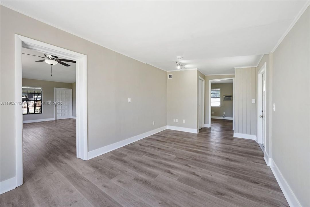 For Sale: $509,900 (4 beds, 2 baths, 1472 Square Feet)