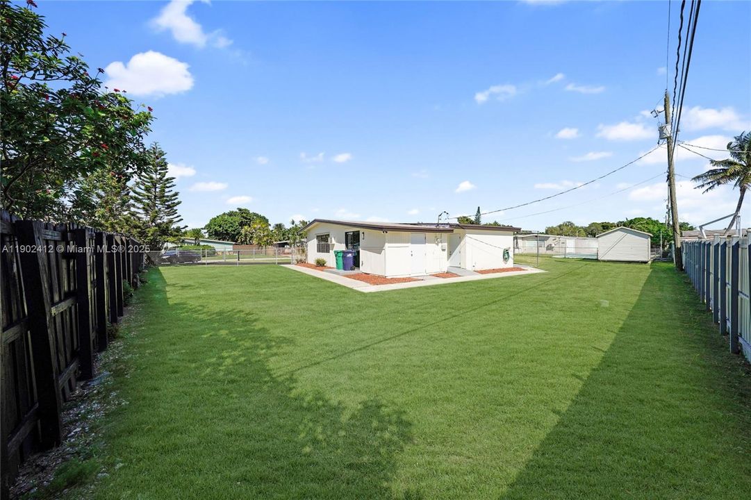 For Sale: $509,900 (4 beds, 2 baths, 1472 Square Feet)