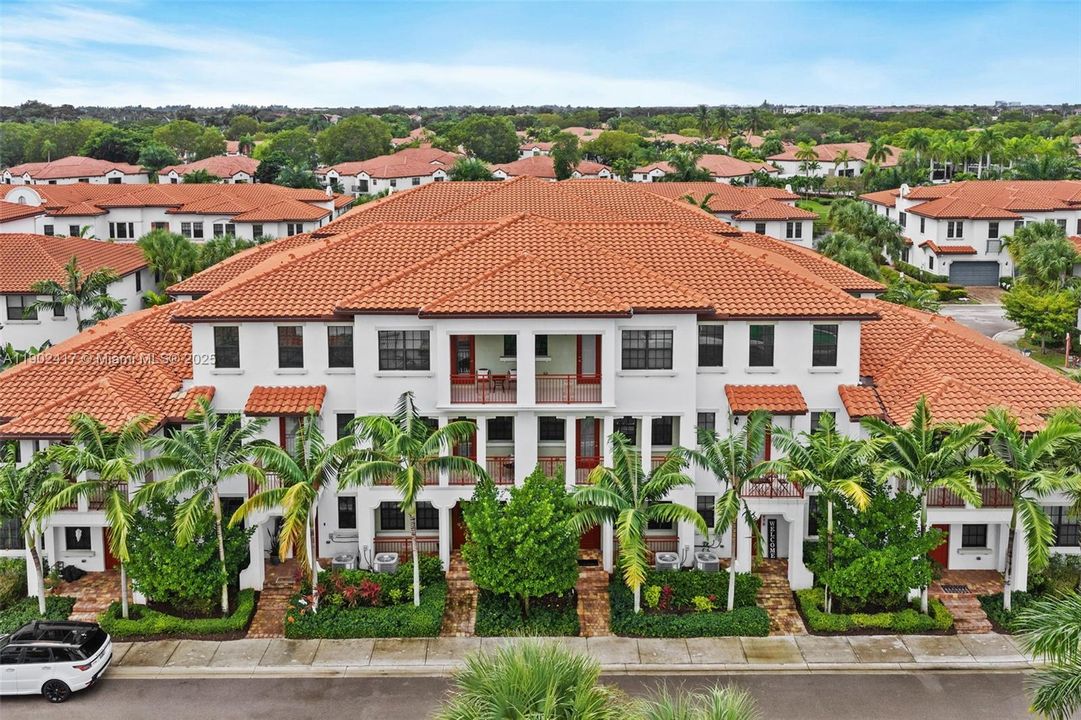 На продажу: $600,000 (3 спален, 3 ванн, 1985 Квадратных фут)