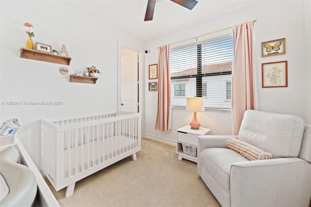 На продажу: $600,000 (3 спален, 3 ванн, 1985 Квадратных фут)