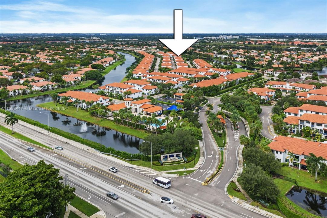 На продажу: $600,000 (3 спален, 3 ванн, 1985 Квадратных фут)