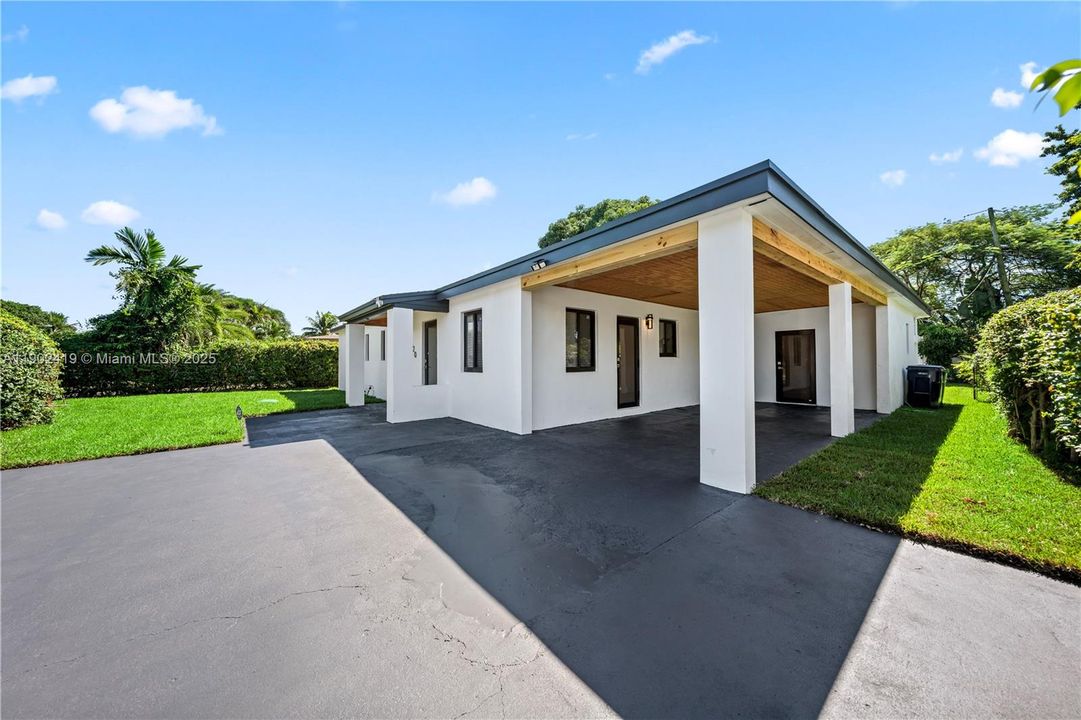 For Sale: $599,999 (3 beds, 2 baths, 1627 Square Feet)