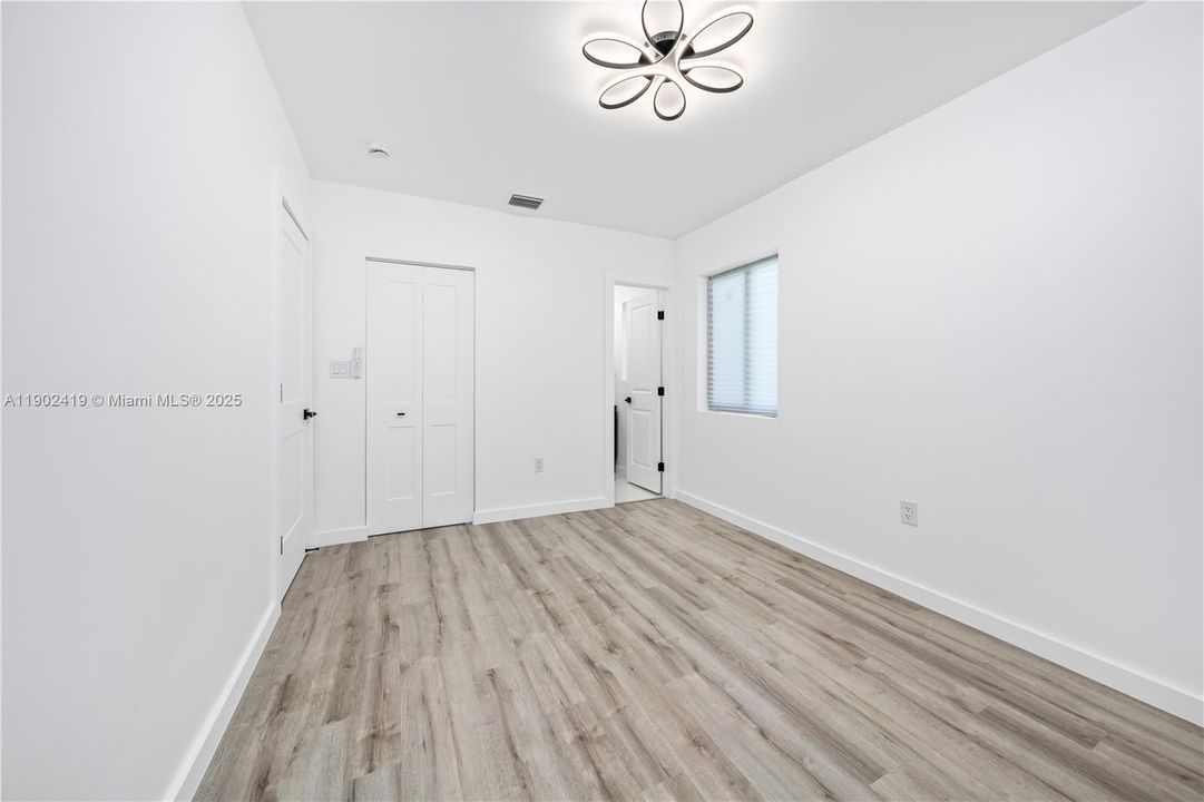 For Sale: $599,999 (3 beds, 2 baths, 1627 Square Feet)