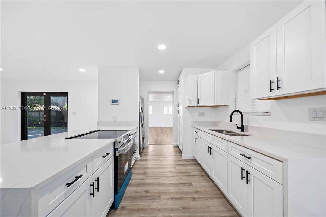 For Sale: $599,999 (3 beds, 2 baths, 1627 Square Feet)