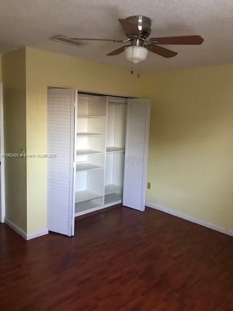 For Rent: $2,400 (2 beds, 2 baths, 946 Square Feet)