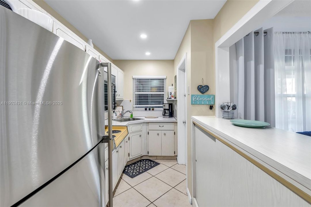 待售: $105,000 (1 贝兹, 1 浴室, 720 平方英尺)