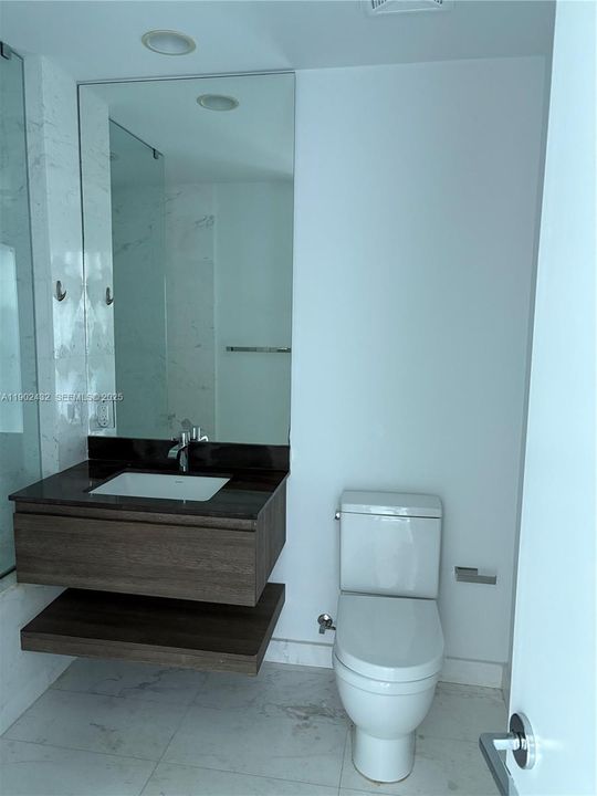 For Rent: $20,000 (2 beds, 3 baths, 1703 Square Feet)