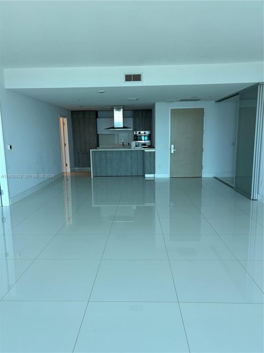 For Rent: $20,000 (2 beds, 3 baths, 1703 Square Feet)