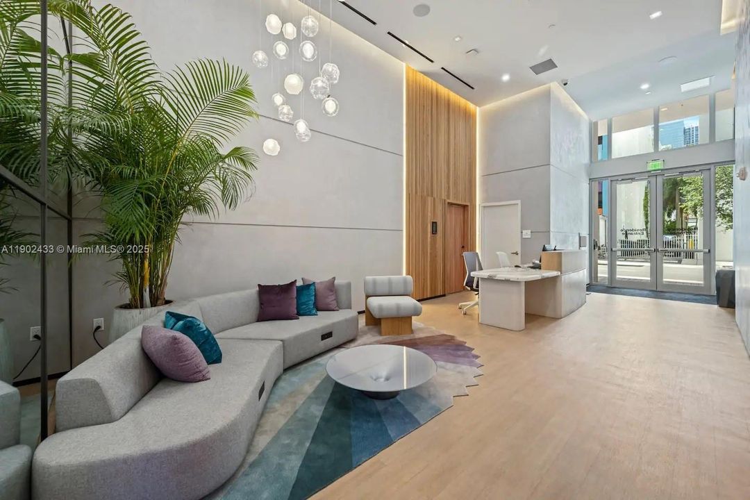 For Sale: $369,000 (0 beds, 1 baths, 393 Square Feet)